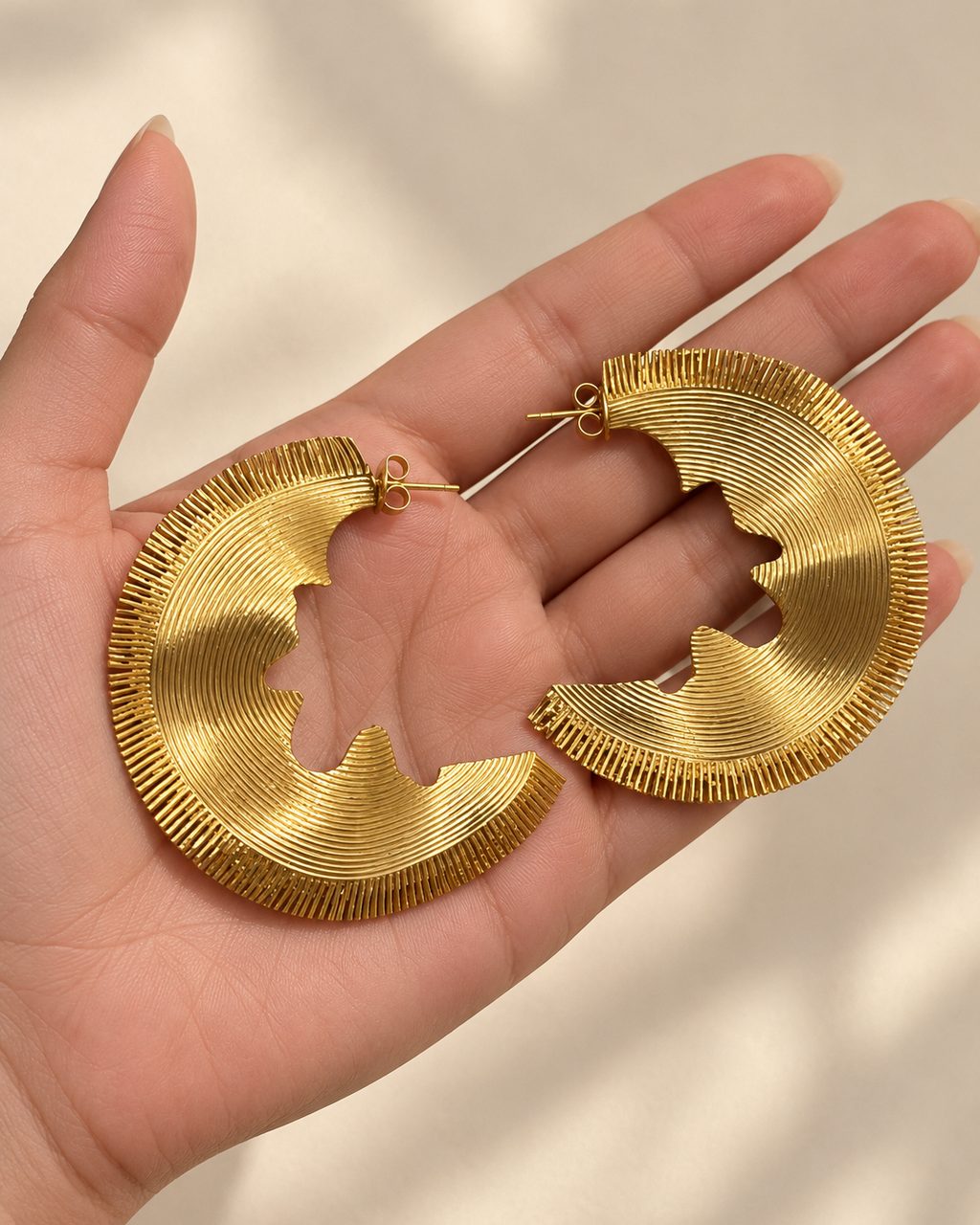 Golden Ripple Crescent