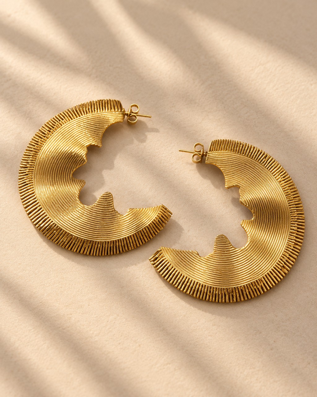 Golden Ripple Crescent