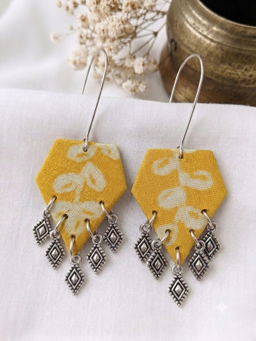 Mustard Leaf Pentagons – Wire