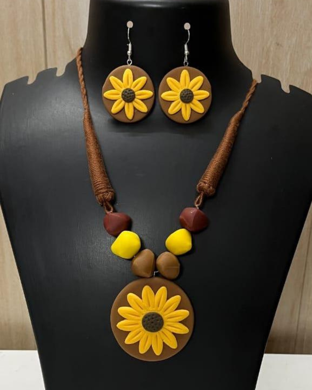 Brown Sunflower Necklace Set