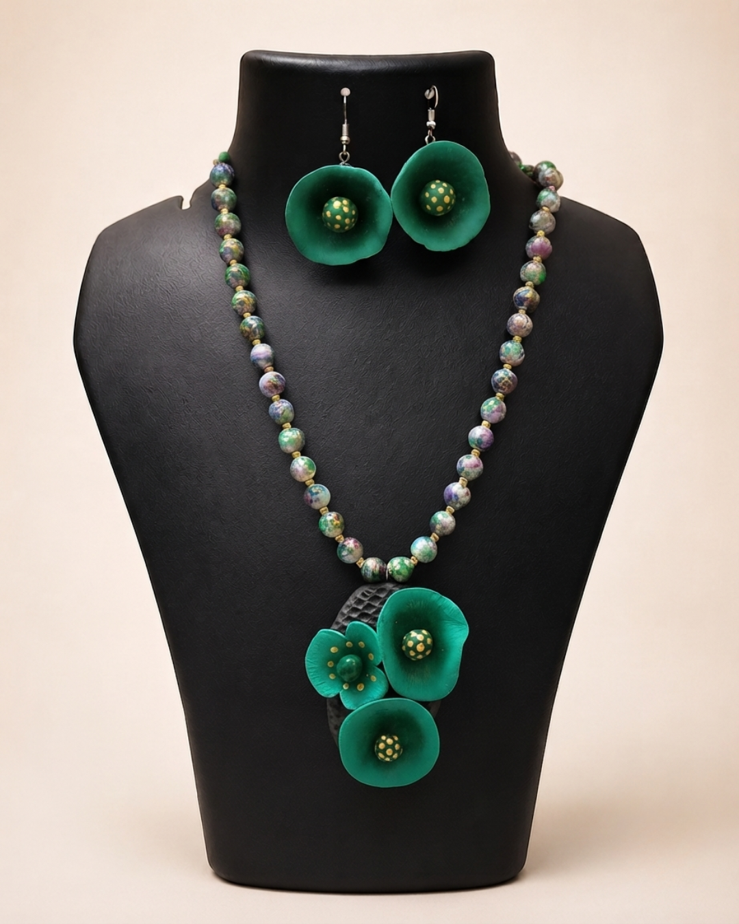 Green Petal Necklace Set