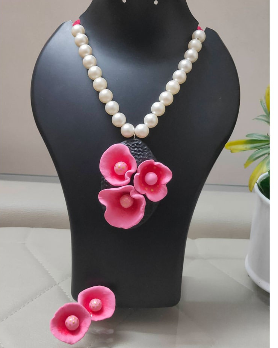 Pearl Bloom Necklace Set