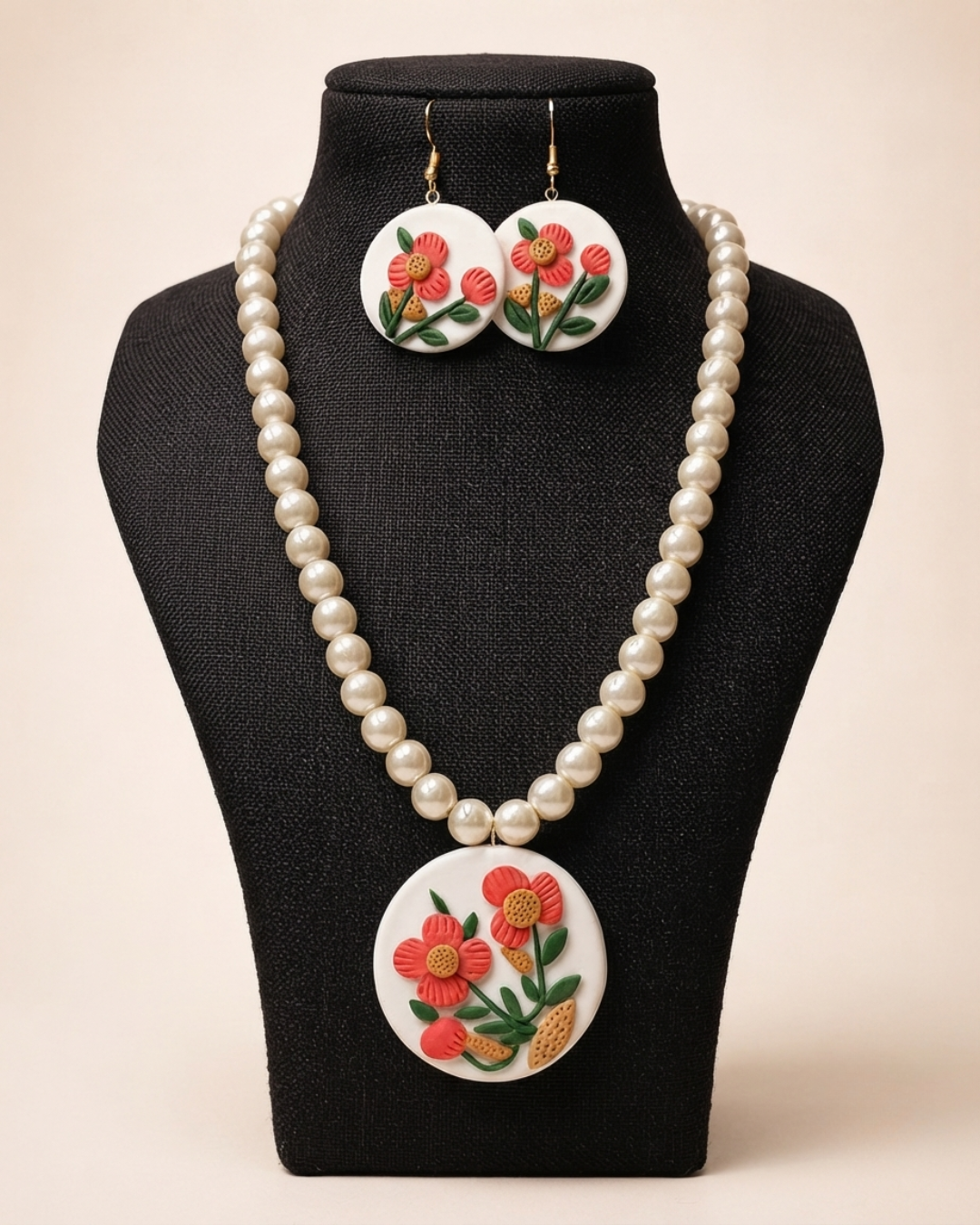 Ivory Floral Disc Necklace Set