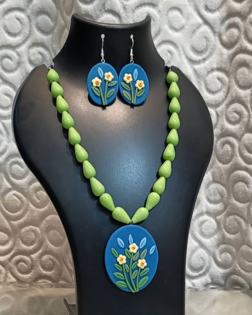Blue Meadow Oval Necklace Set