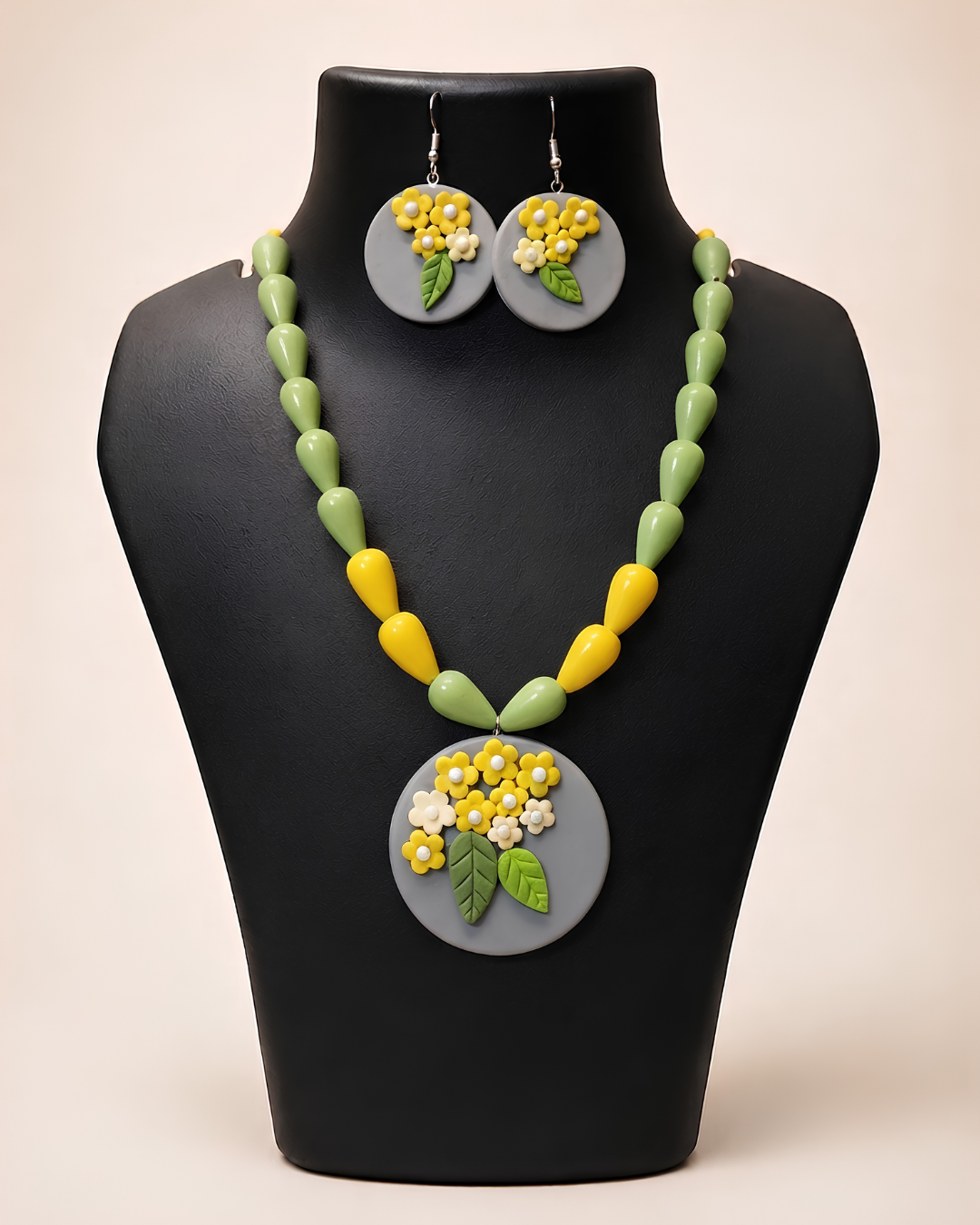 Grey Meadow Bouquet Disc Necklace Set