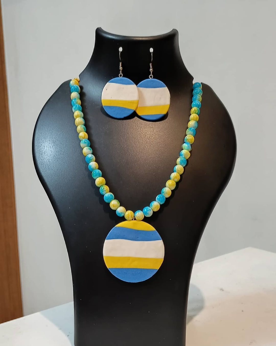 Sky Stripe Disc Necklace Set