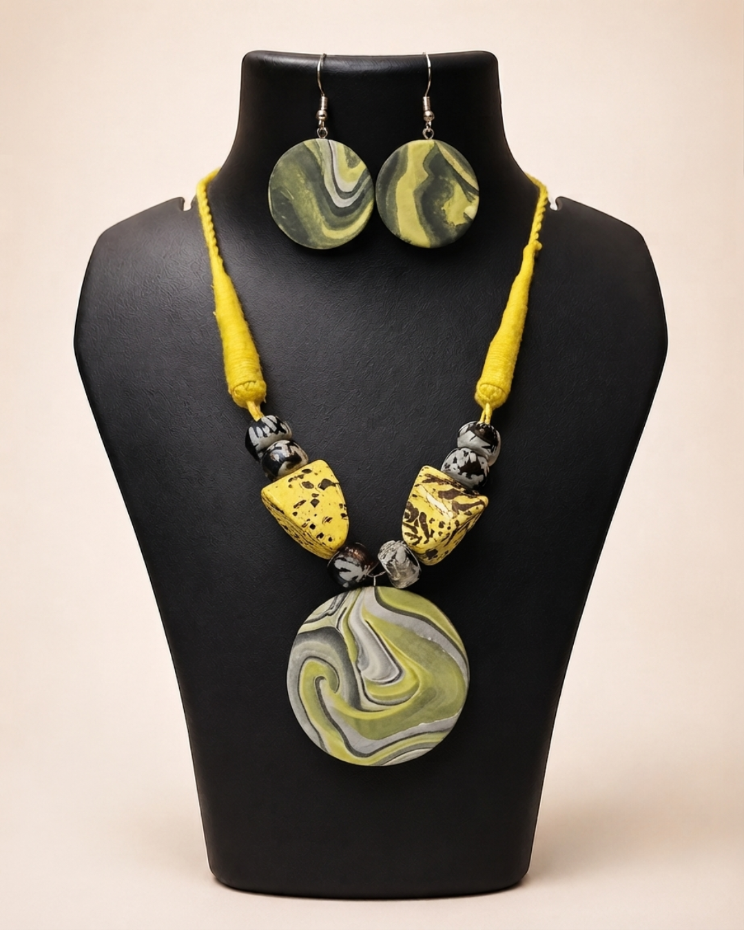 Olive Swirl Disc Necklace Set