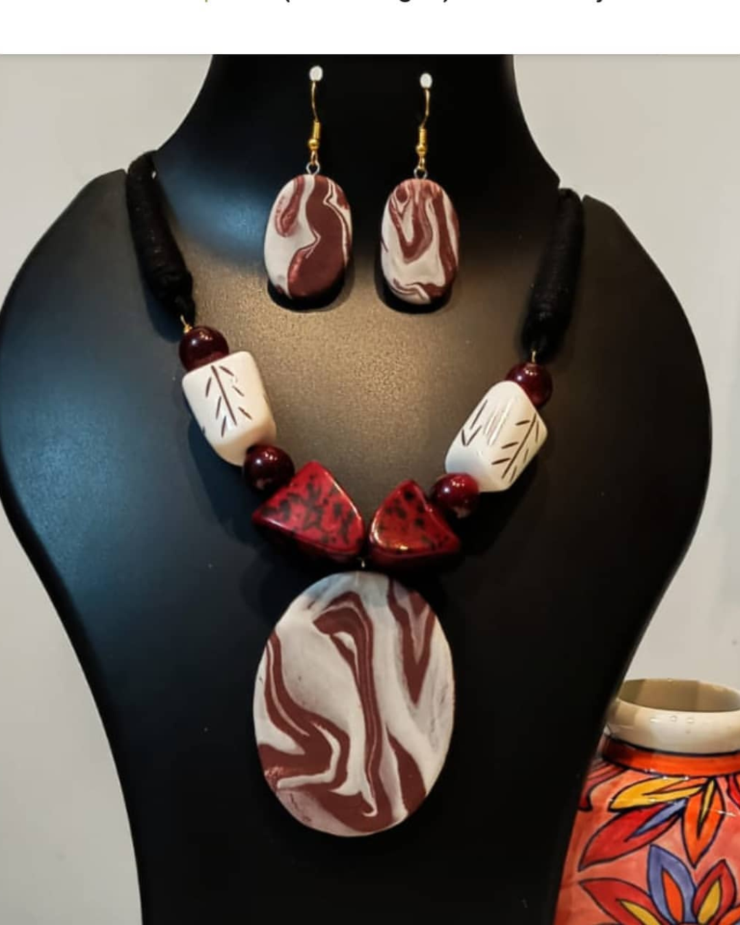 Mocha Swirl Oval Necklace Set