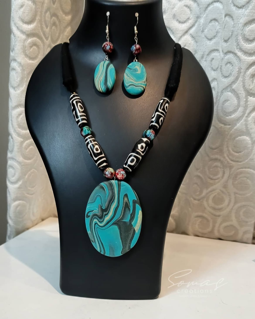 Turquoise Swirl Oval Necklace Set