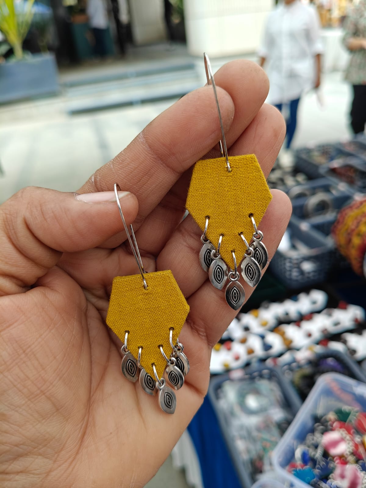 Honey Mustard Leaf Pentagons