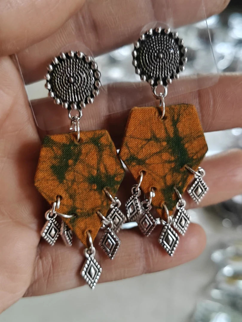 Amber Tie-Dye Pentagons