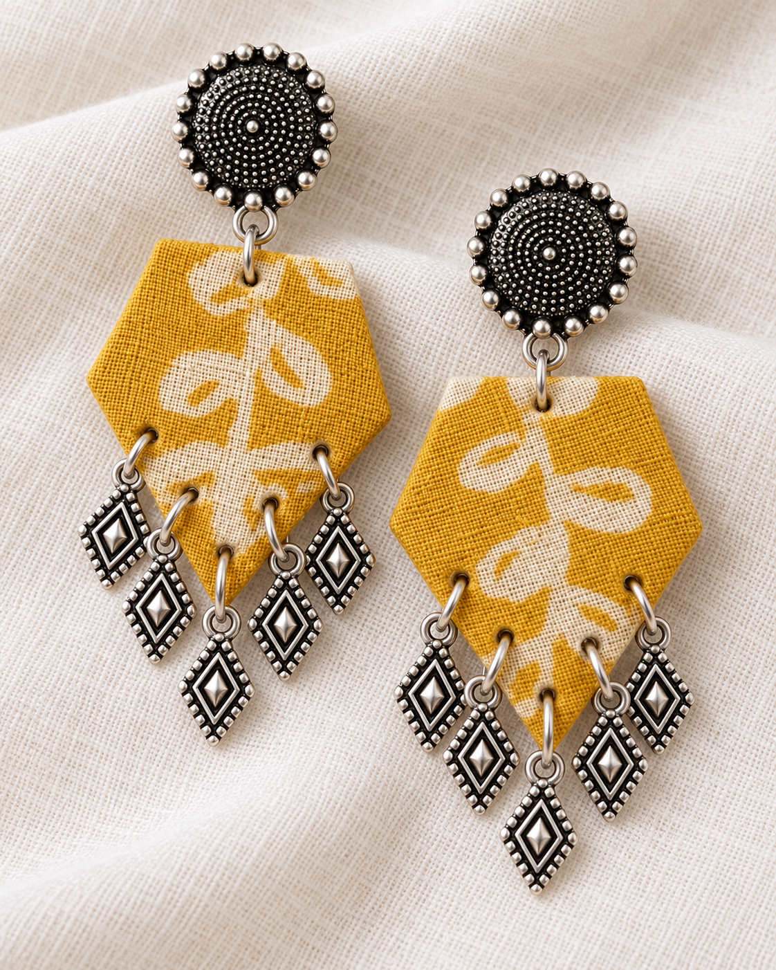 Mustard Vine Charm
