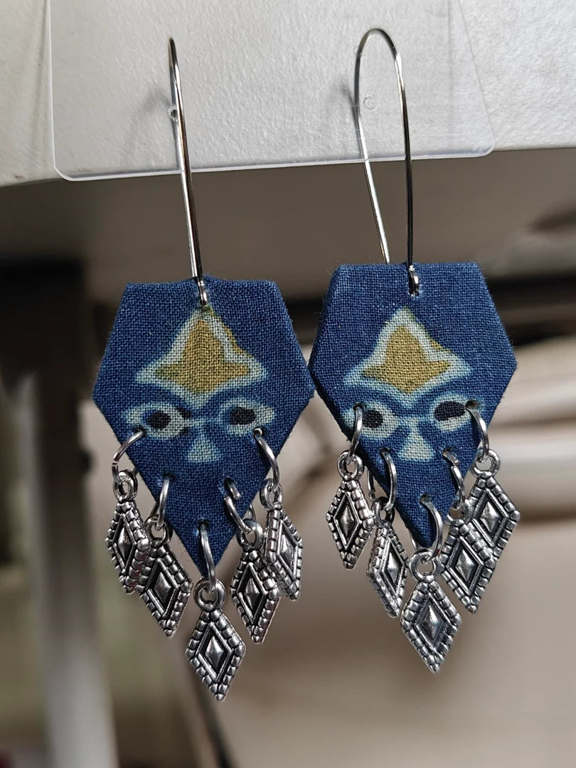 Navy Motif Pentagons – Wire